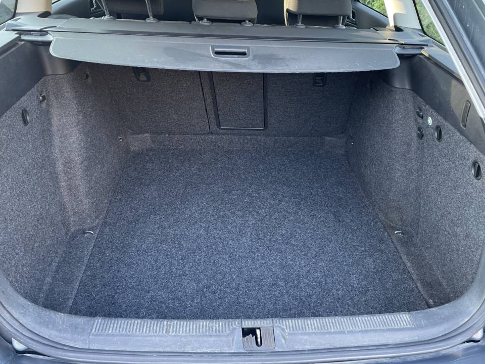 Tavaratila ennen ja jälkeen pesun, jälkeen